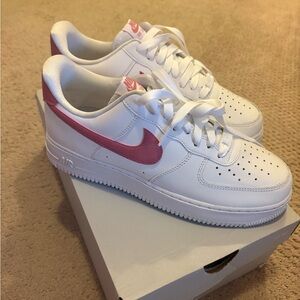 Nike Air Force 1